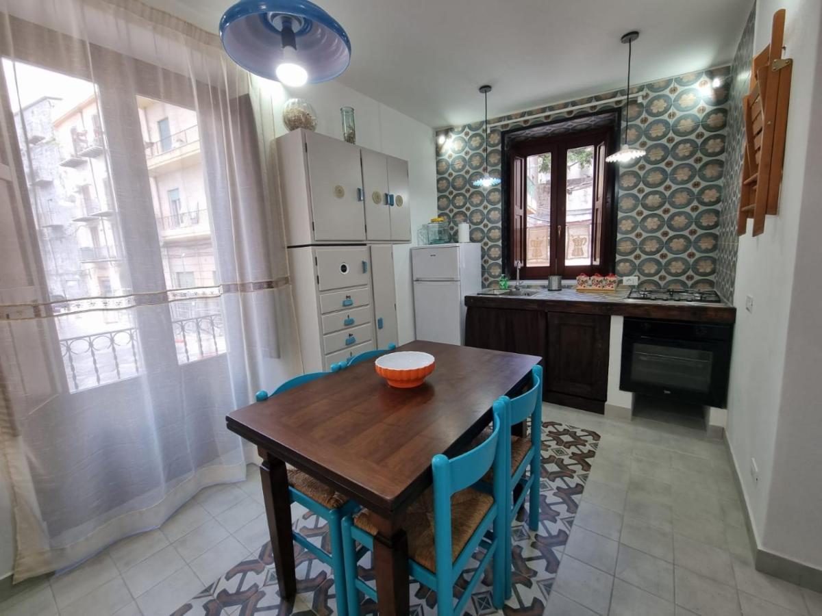 Casa Viotti Le Fuoriserie Палермо Екстериор снимка