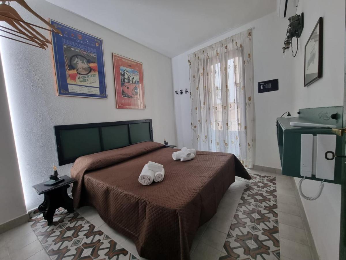 Casa Viotti Le Fuoriserie Палермо Екстериор снимка